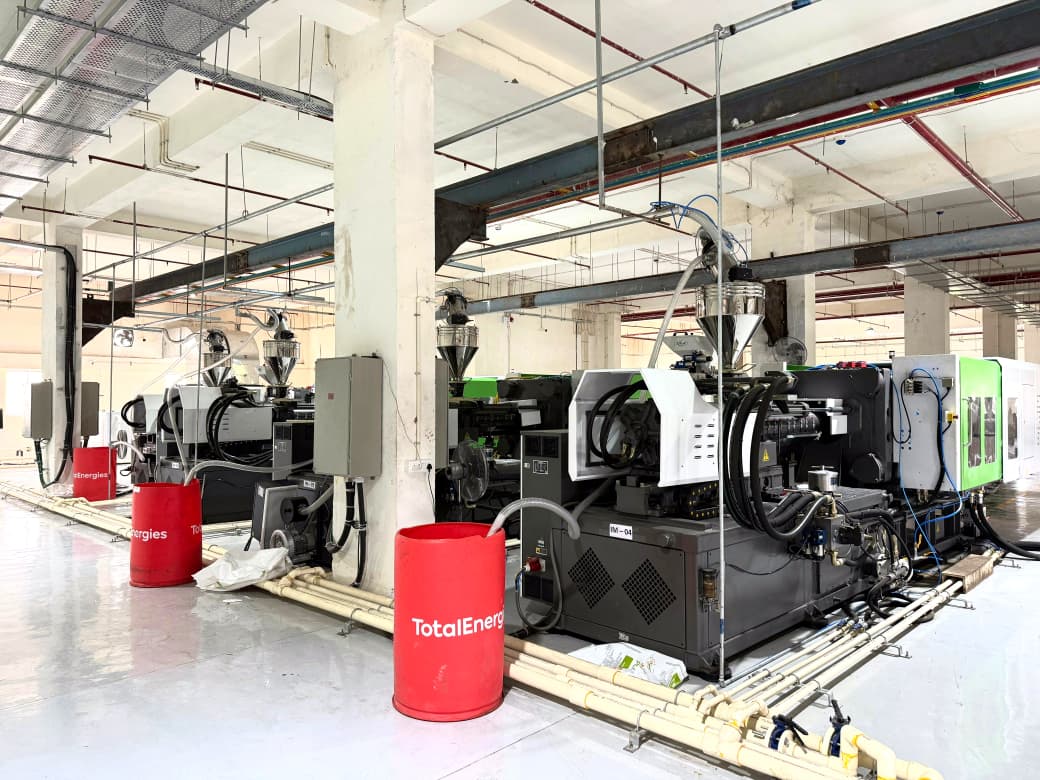 Injection moulding machines under strong process control